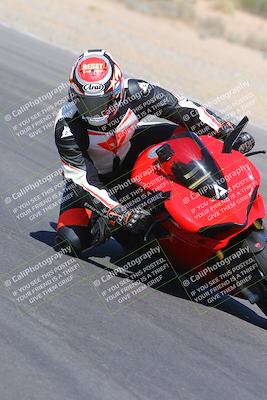 media/Oct-01-2023-SoCal Trackdays (Sun) [[4c570cc352]]/Turn 7 Inside (11am)/